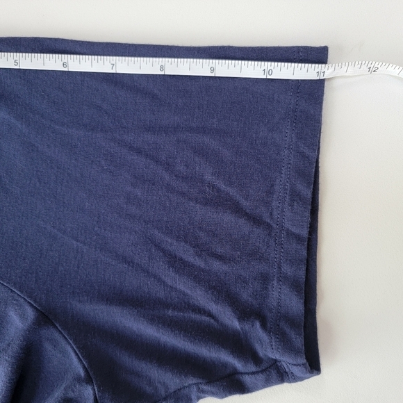 Lane Bryant Navy Blue V-neck T Size 18/20 EUC - Picture 7 of 7